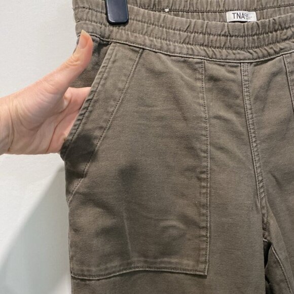 Aritzia TNA Green Relax fit Pant Size Small - Picture 6 of 13